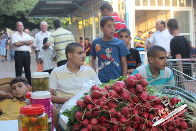 عدسة قسماوي في اليوم الثاني لسوق ميدان ابو بكر   